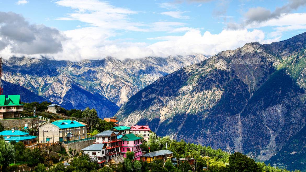 Day 4 : Manali - Dharamshala  (200 kms / 6-7 hrs)